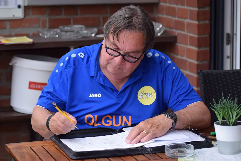 Mannschaftsführer Jürgen Schmidt Mannschaftsführer Jürgen Schmidt